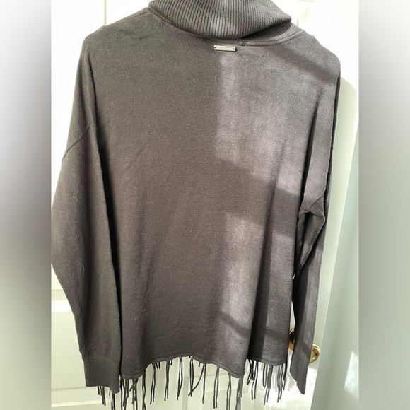 Michel Kors women’s cowl neck wrap fringe pullover/ sweater. Size M p new - Picture 2 of 3